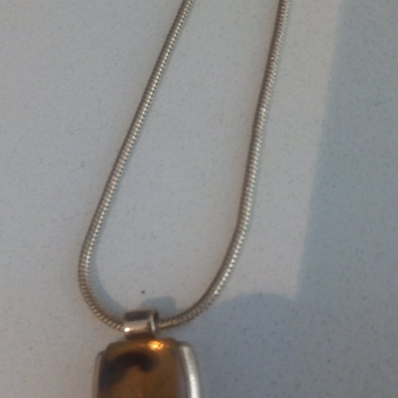 Gold Earrings & Necklace Set - Picture 3 of 5